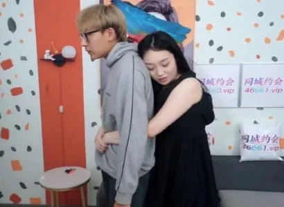 Nữ sinh người yêu vô cùng cuồng nhiệt
