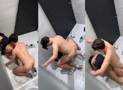 Cặp đôi quan hệ trong nhà vệ sinh và bị ghi lại